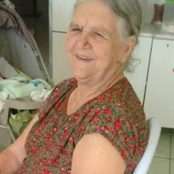 Manuela Lucia Leão