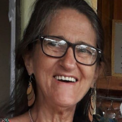 Maria Helena Naves Dutra