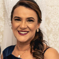 Laura Márcia de Meneses Melo