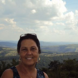 Rosângela de Oliveira Castro Martins