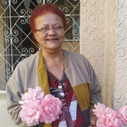 Vânia Lucia Mendonça Lara