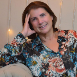 Silvia Helena de Lima Costa Cançado